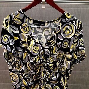 Briggs New York women’s blouse